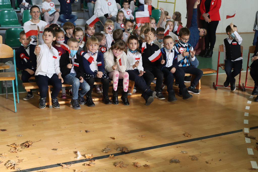 SP im. J. Dałkowskiego świętowało odzyskanie niepodległości