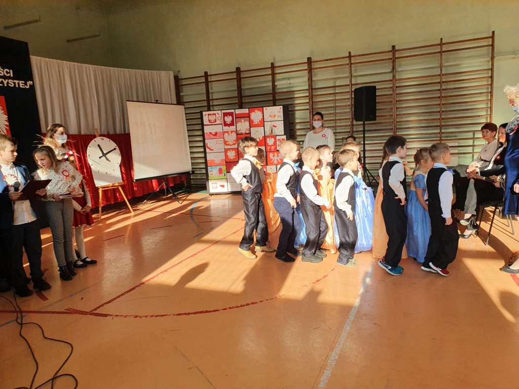 	SP im. A. A. Michelsona świętowała odzyskanie niepodległości