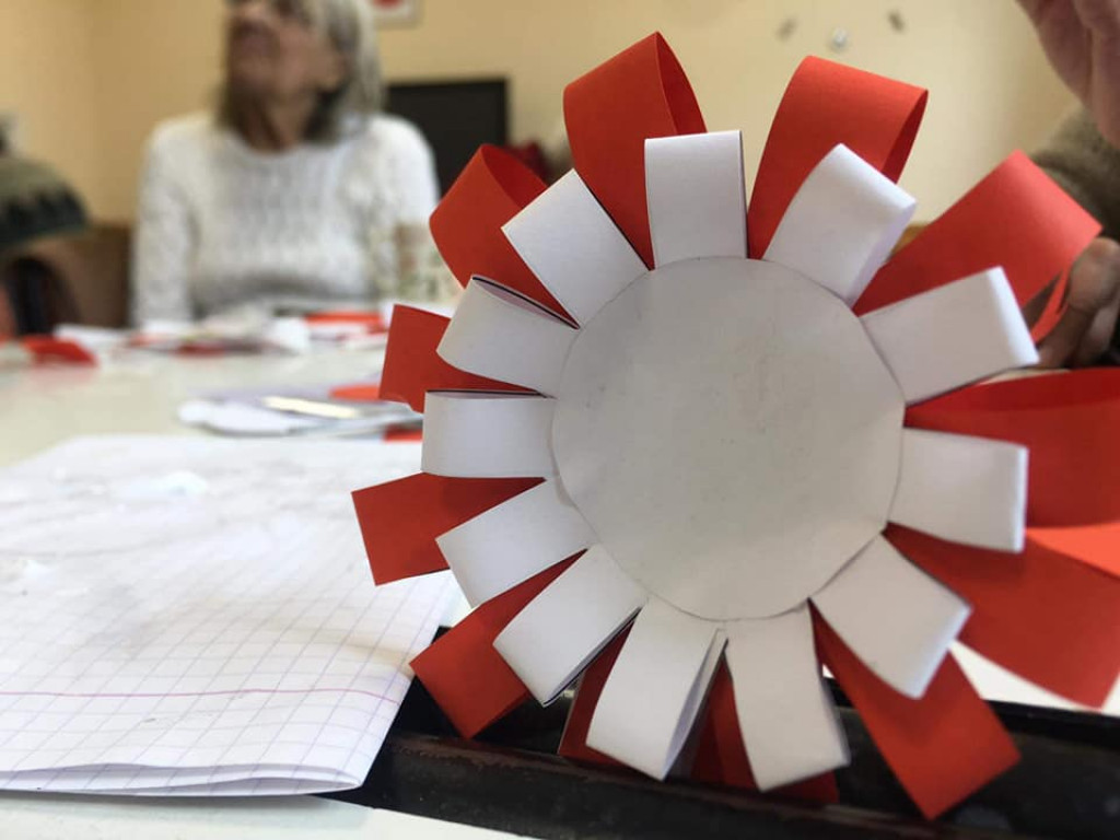 Przygotowania do uczczenia Święta Niepodległości w SDŚ w Strzelnie