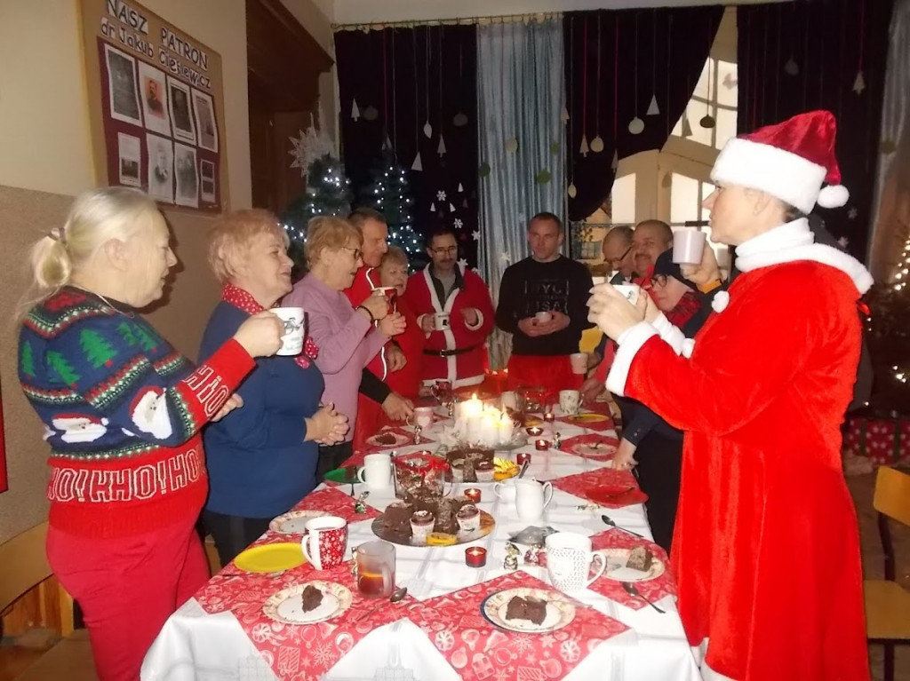 Mikołaje grasowali na strzeleńskich ulicach