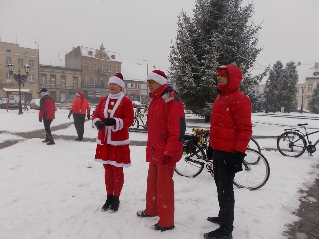 Mikołaje grasowali na strzeleńskich ulicach