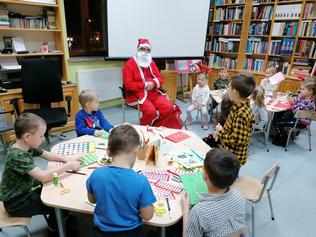 Mikołajki w Klubie Małego Czytelnika w Strzelnie
