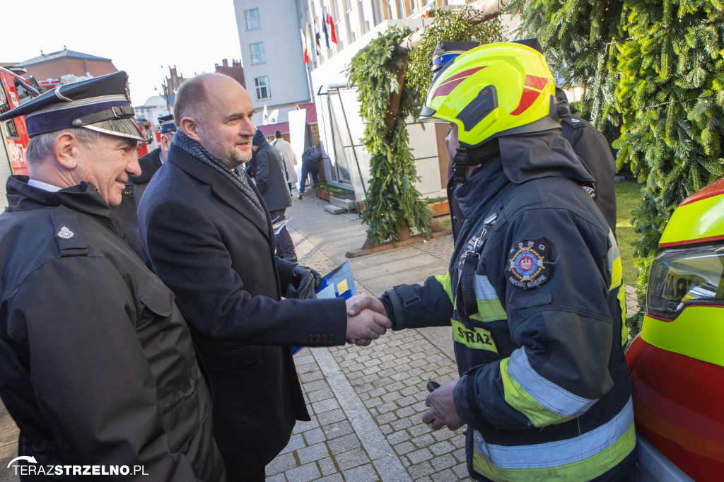 Samochody strażackie trafiły do jednostek m.in. powiatu mogileńskiego