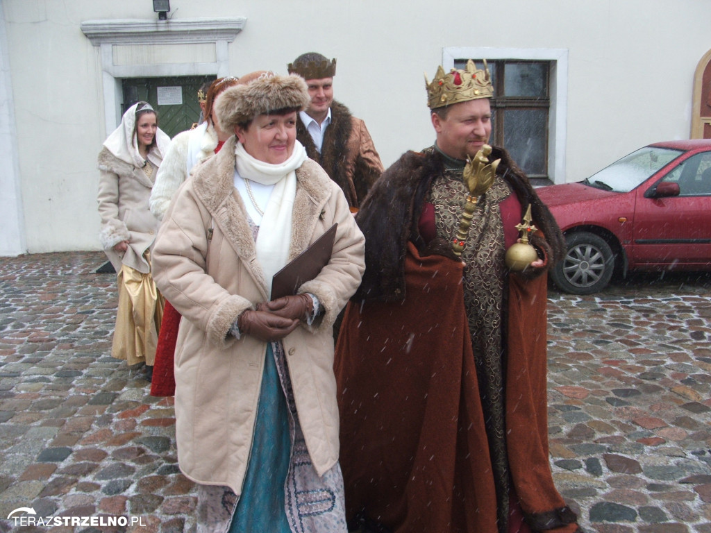 Uroczystość Trzech Króli w Strzelnie, w 2013 r. - poznajecie się?