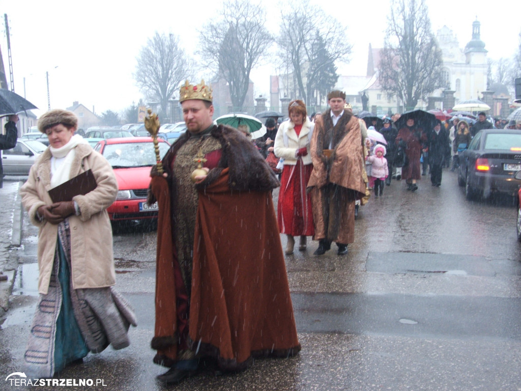 Uroczystość Trzech Króli w Strzelnie, w 2013 r. - poznajecie się?