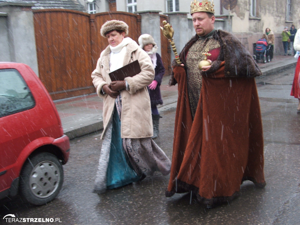 Uroczystość Trzech Króli w Strzelnie, w 2013 r. - poznajecie się?