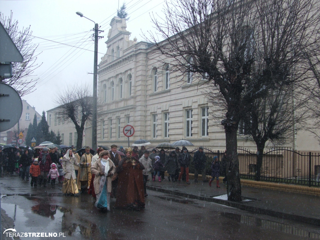 Uroczystość Trzech Króli w Strzelnie, w 2013 r. - poznajecie się?