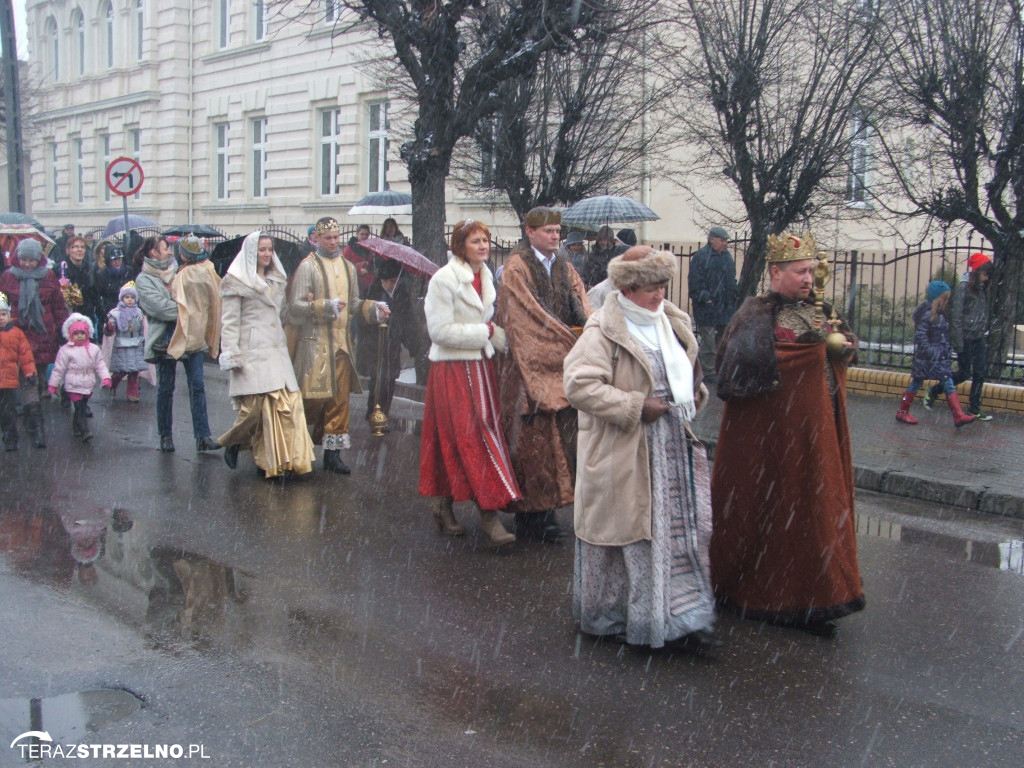 Uroczystość Trzech Króli w Strzelnie, w 2013 r. - poznajecie się?