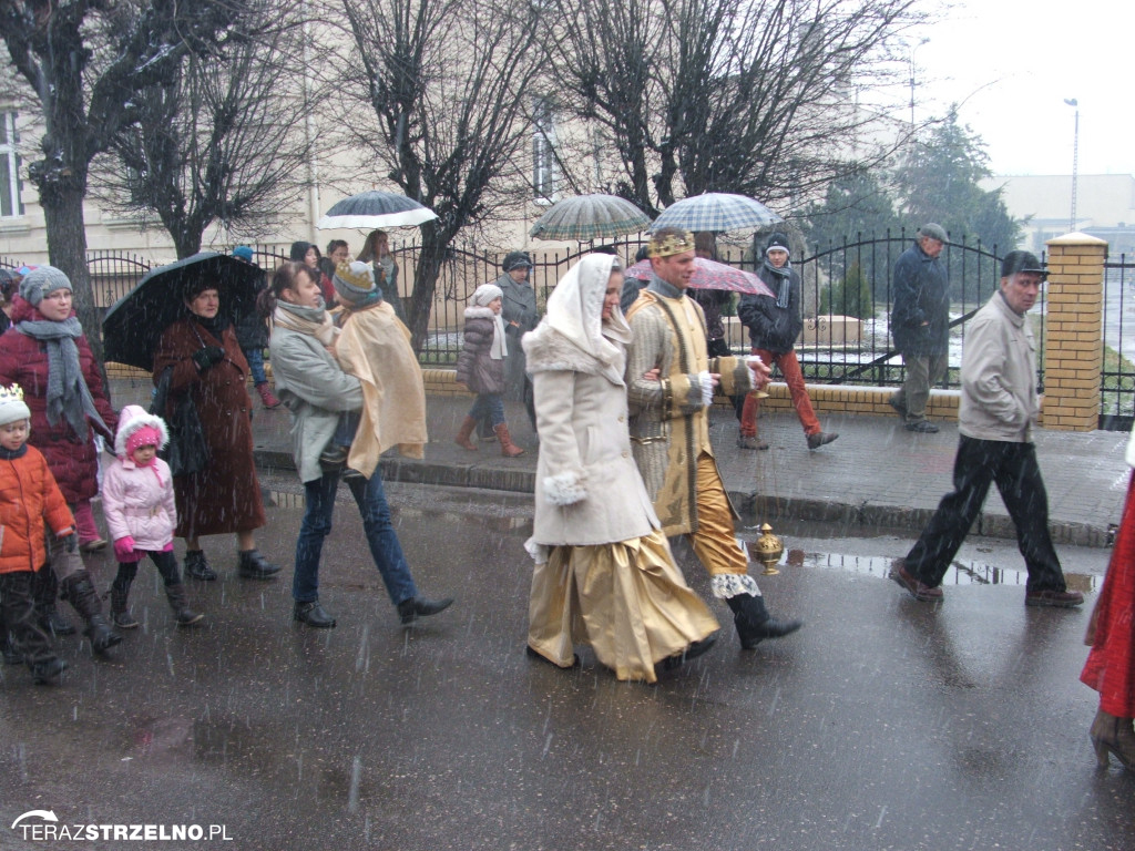 Uroczystość Trzech Króli w Strzelnie, w 2013 r. - poznajecie się?