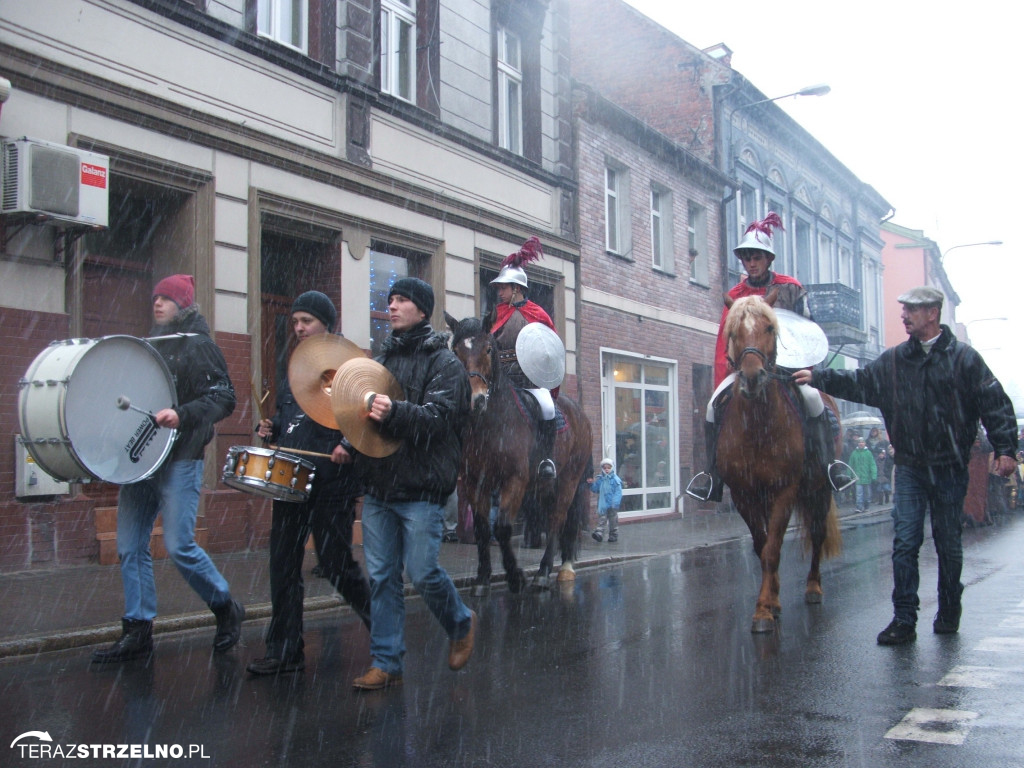 Uroczystość Trzech Króli w Strzelnie, w 2013 r. - poznajecie się?