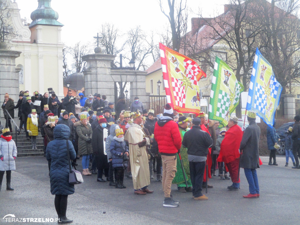 Ulicami Strzelna przeszedł orszak Trzech Króli
