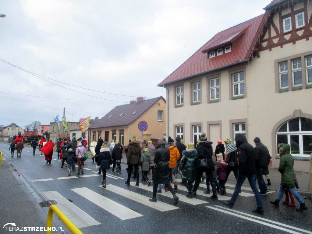 Ulicami Strzelna przeszedł orszak Trzech Króli