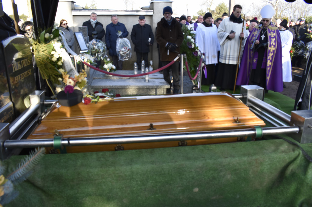 Uroczystości pogrzebowe ks. kan. Ottona Szymków w Łopiennie