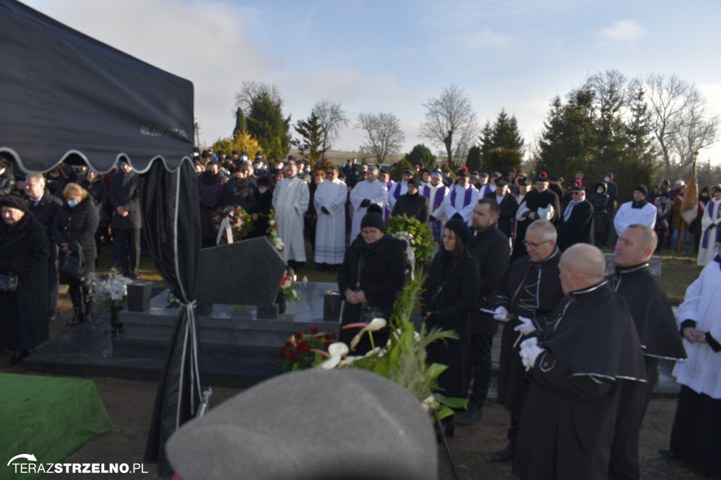 Uroczystości pogrzebowe ks. kan. Ottona Szymków w Łopiennie