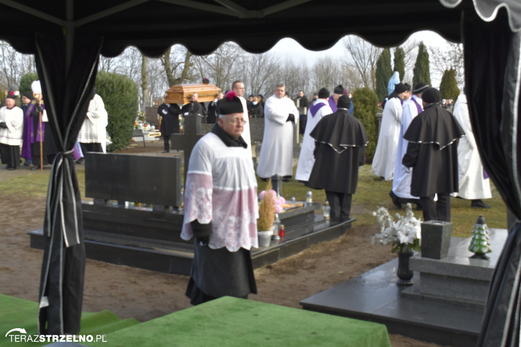 Uroczystości pogrzebowe ks. kan. Ottona Szymków w Łopiennie