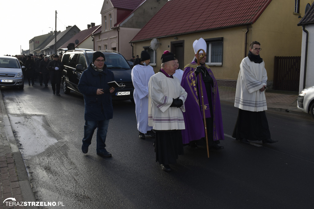 Uroczystości pogrzebowe ks. kan. Ottona Szymków w Łopiennie