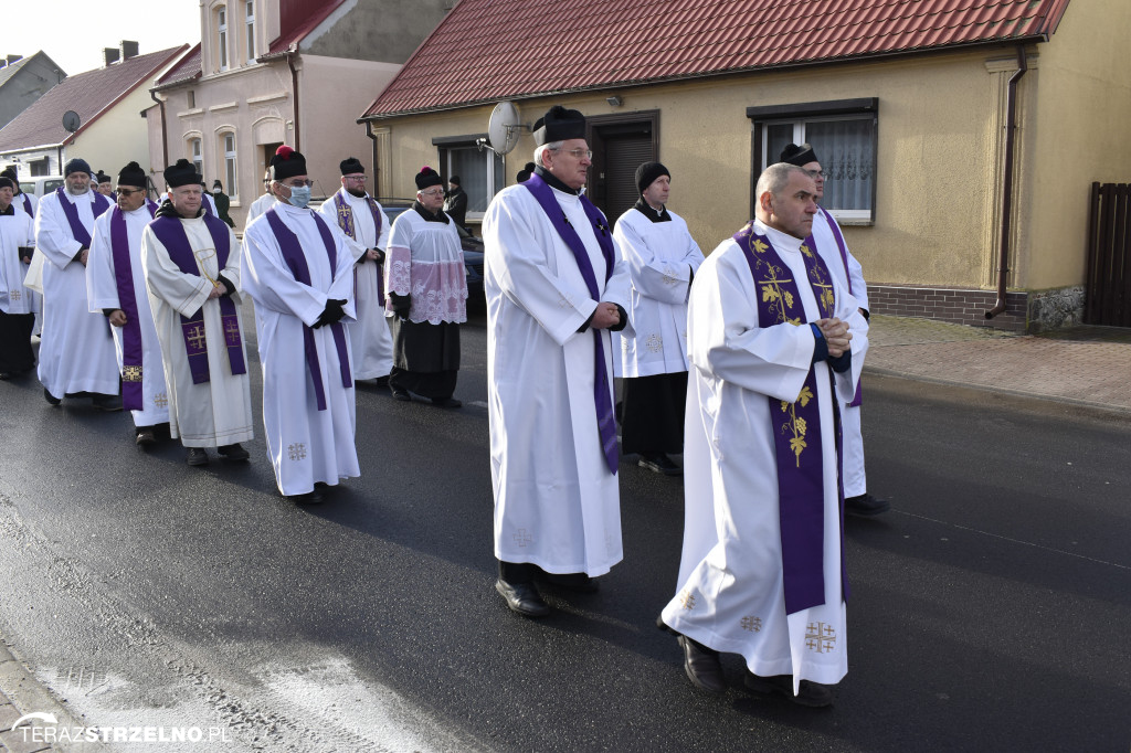 Uroczystości pogrzebowe ks. kan. Ottona Szymków w Łopiennie