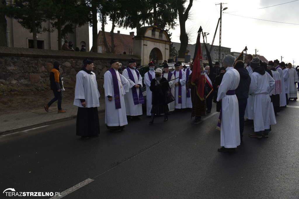 Uroczystości pogrzebowe ks. kan. Ottona Szymków w Łopiennie