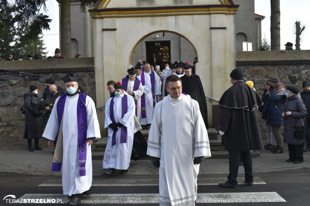Uroczystości pogrzebowe ks. kan. Ottona Szymków w Łopiennie