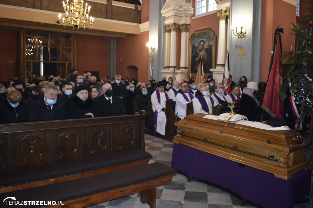 Uroczystości pogrzebowe ks. kan. Ottona Szymków w Łopiennie