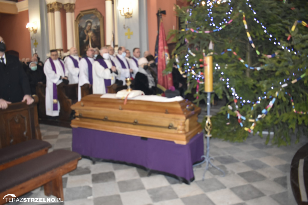 Uroczystości pogrzebowe ks. kan. Ottona Szymków w Łopiennie