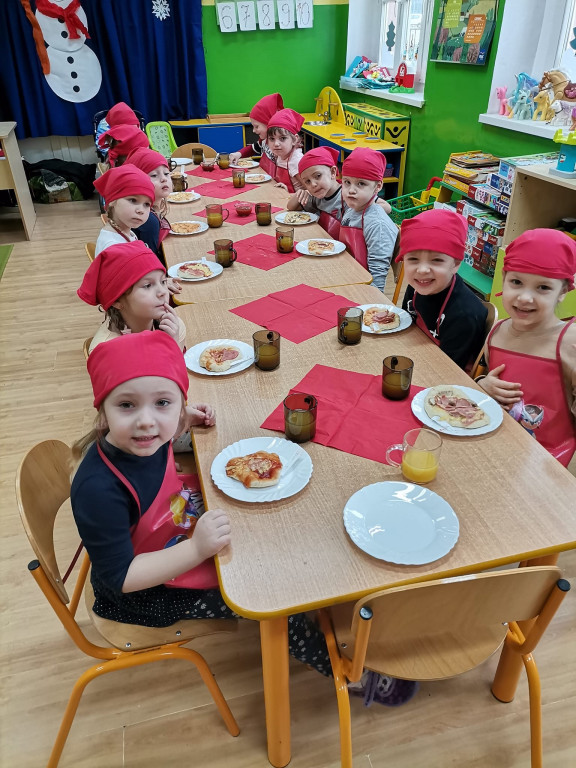 Dzień Pizzy w ZSP im. A. A. Michelsona w Strzelnie