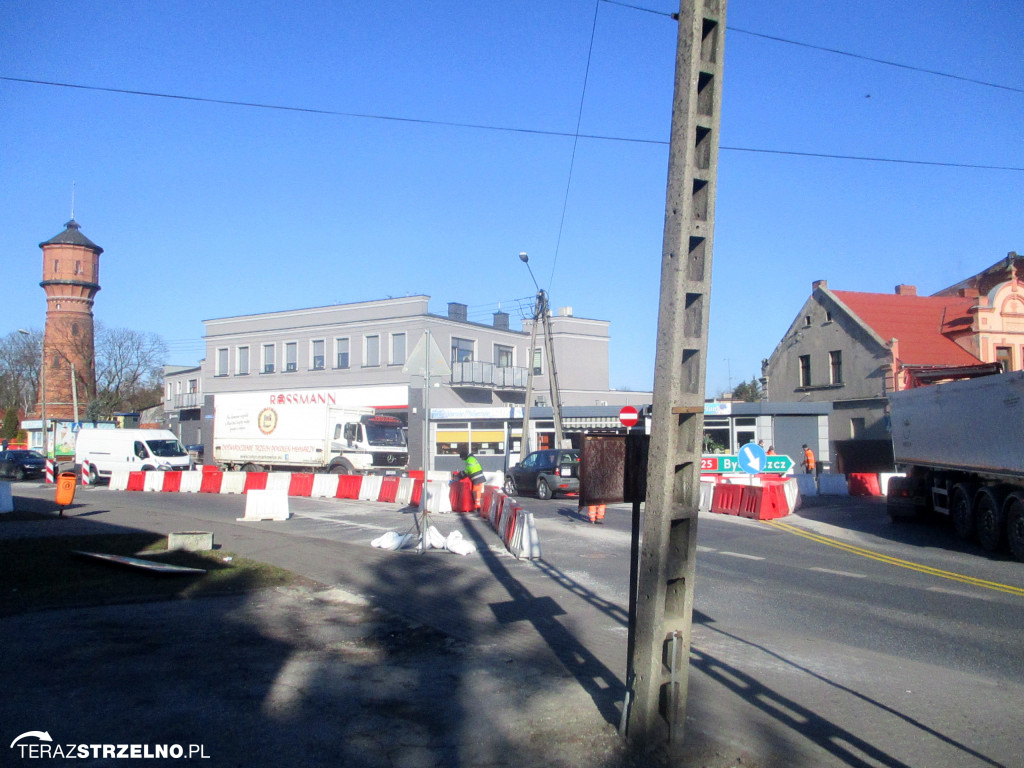 Pierwszy dzień budowy rond za nami