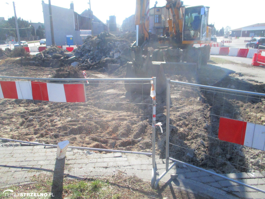 Trwają prace przy budowie rond w Strzelnie