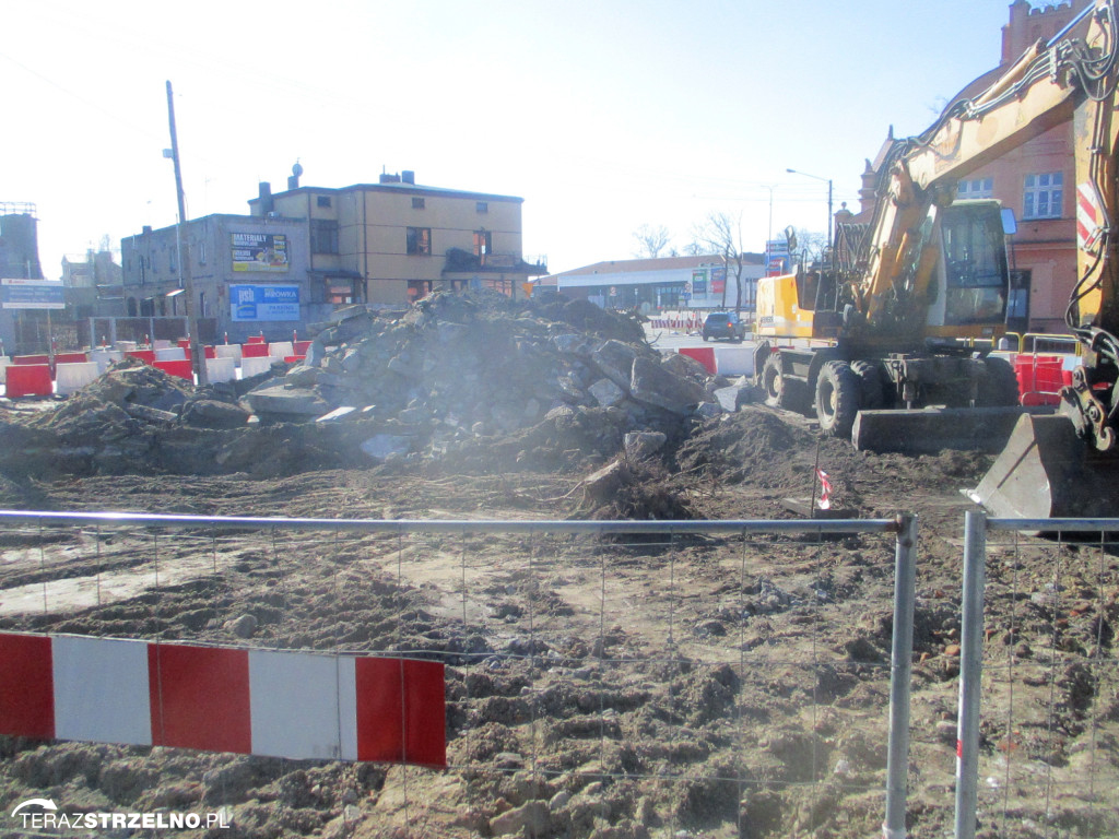 Trwają prace przy budowie rond w Strzelnie