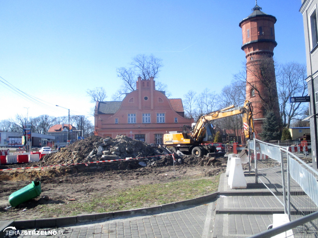 Trwają prace przy budowie rond w Strzelnie