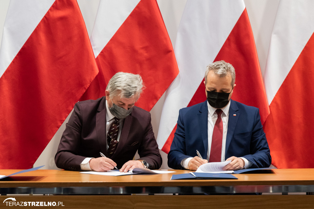 Szpital w Mogilnie z dotacją. Wojewoda podpisał umowę