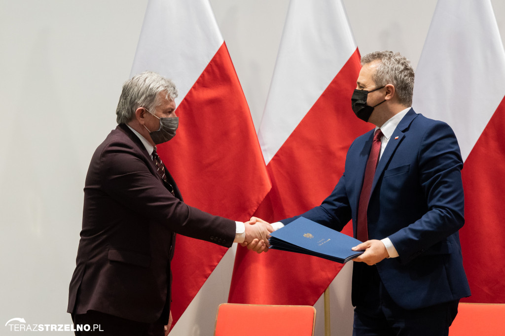 Szpital w Mogilnie z dotacją. Wojewoda podpisał umowę