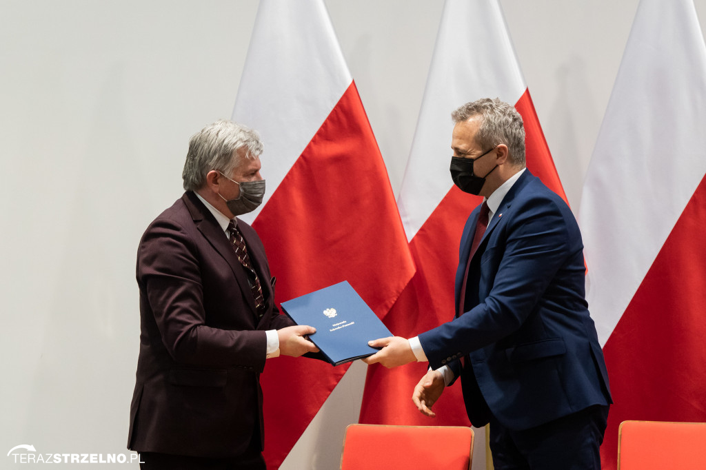 Szpital w Mogilnie z dotacją. Wojewoda podpisał umowę