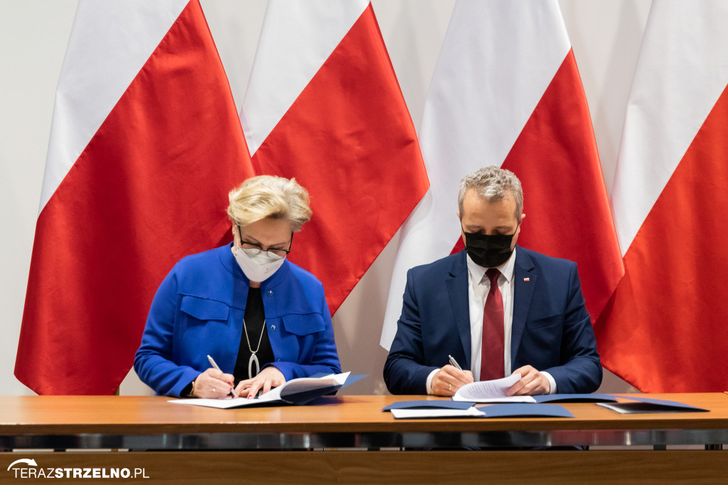 Szpital w Mogilnie z dotacją. Wojewoda podpisał umowę