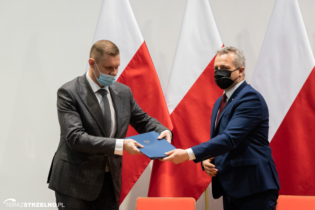 Szpital w Mogilnie z dotacją. Wojewoda podpisał umowę