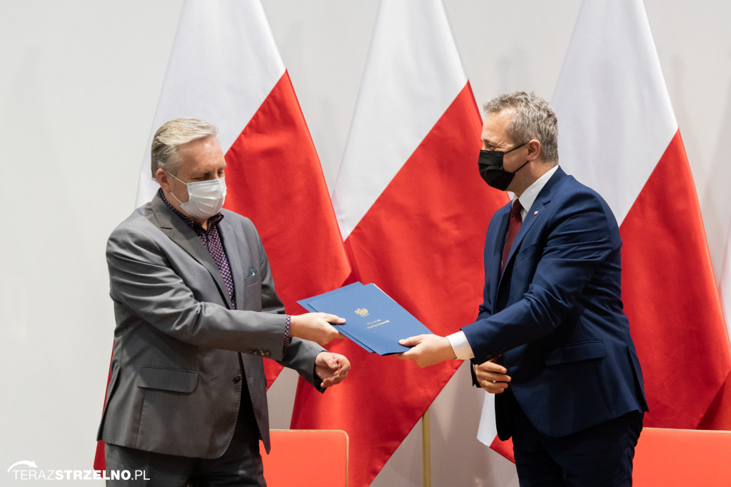 Szpital w Mogilnie z dotacją. Wojewoda podpisał umowę