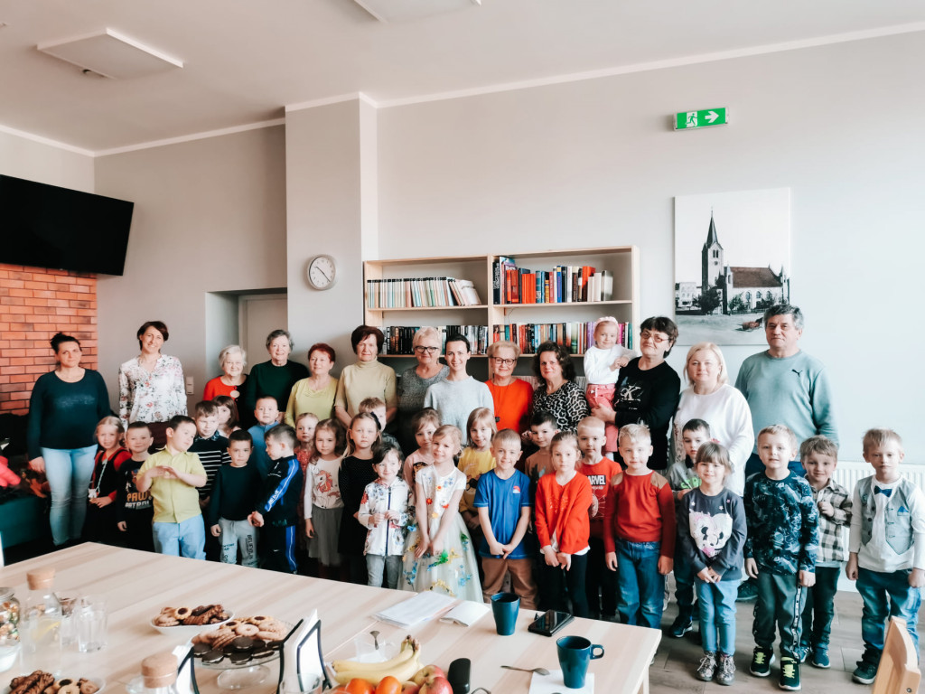 Do Klubu Seniora w Strzelnie zawitała Pani Wiosna