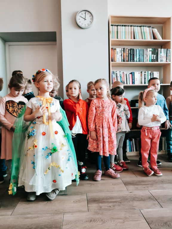Do Klubu Seniora w Strzelnie zawitała Pani Wiosna