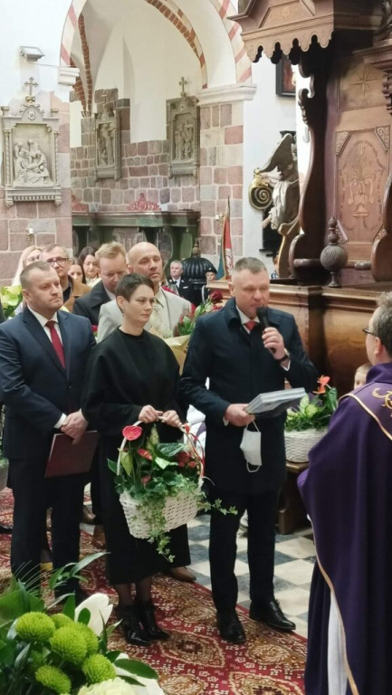 Wprowadzenie ks. Krzysztofa w urząd proboszcza w strzeleńskiej świątyni