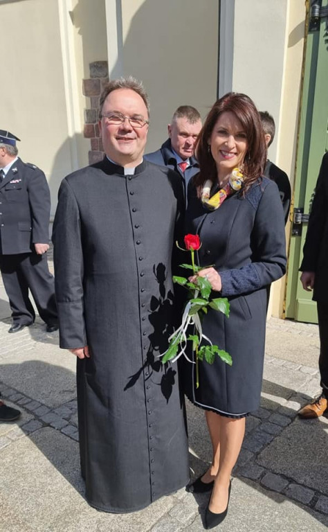 Wprowadzenie ks. Krzysztofa w urząd proboszcza w strzeleńskiej świątyni