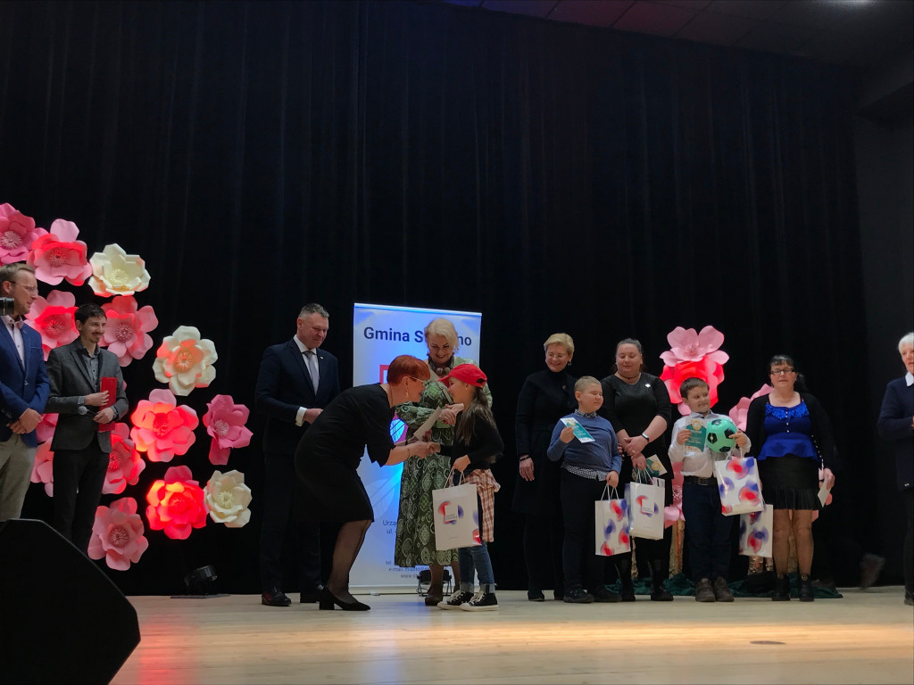 Fotorelacja z Koncertu Laureatów Gminnego Konkursu Recytatorskiego 