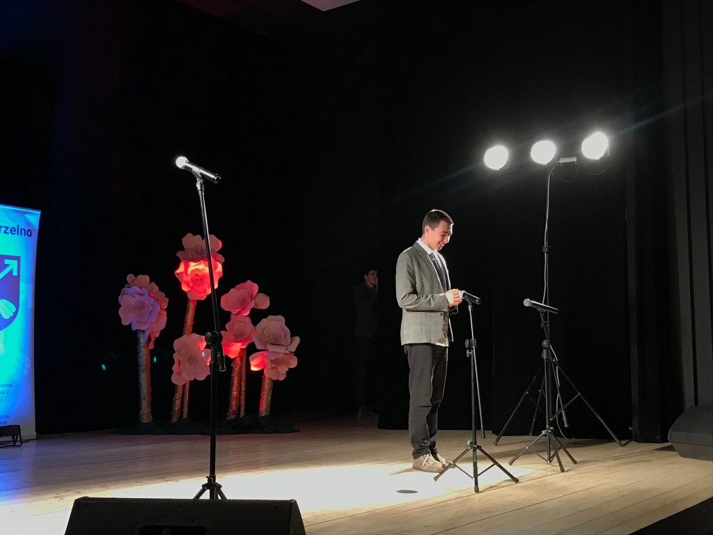 Fotorelacja z Koncertu Laureatów Gminnego Konkursu Recytatorskiego 