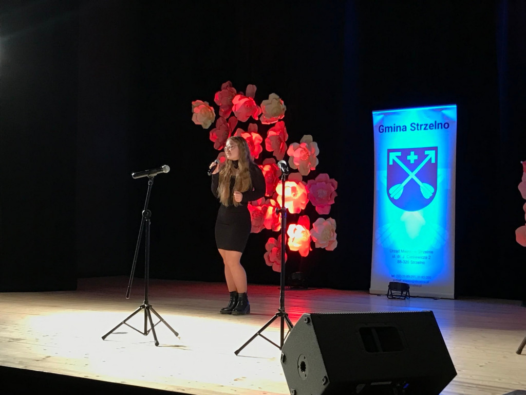 Fotorelacja z Koncertu Laureatów Gminnego Konkursu Recytatorskiego 