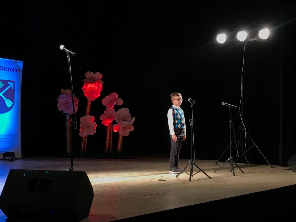 Fotorelacja z Koncertu Laureatów Gminnego Konkursu Recytatorskiego 