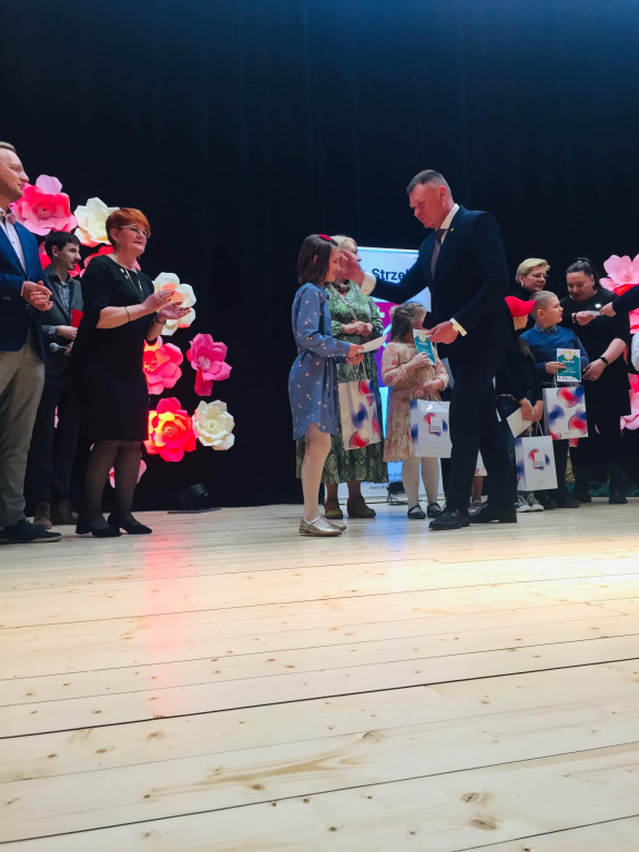 Fotorelacja z Koncertu Laureatów Gminnego Konkursu Recytatorskiego 