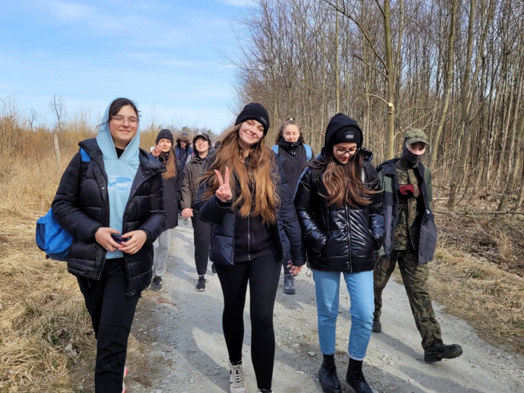 Dobrze wykorzystana sobota - sadzili las w Miradzu