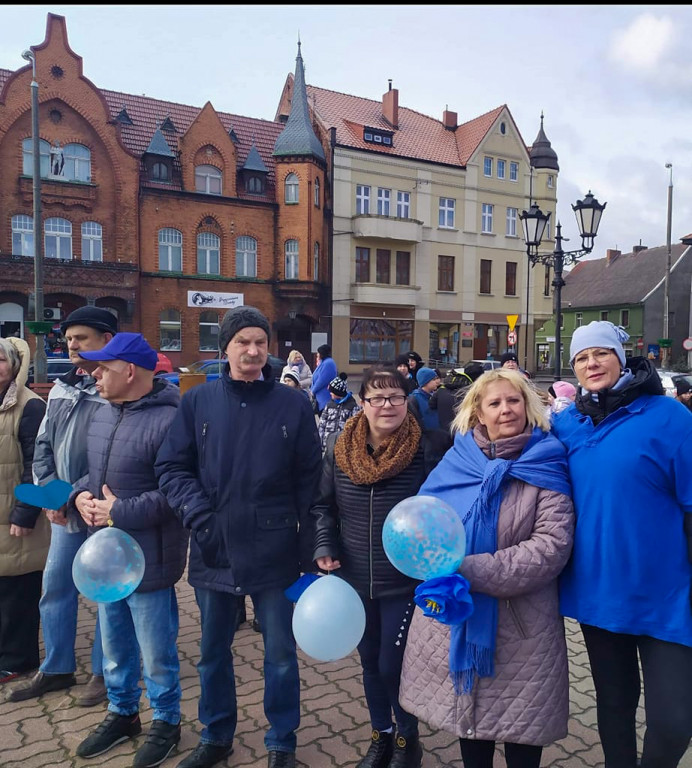 Przemarsz ulicami Strzelna z okazji Światowego Dnia Świadomości Autyzmu