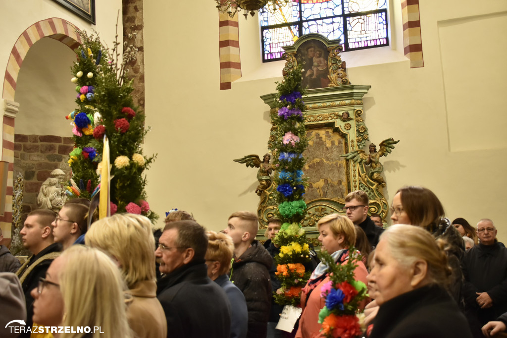 Niedziela Palmowa i Powiatowa Wystawa Stołów Wielkanocnych w Strzelnie