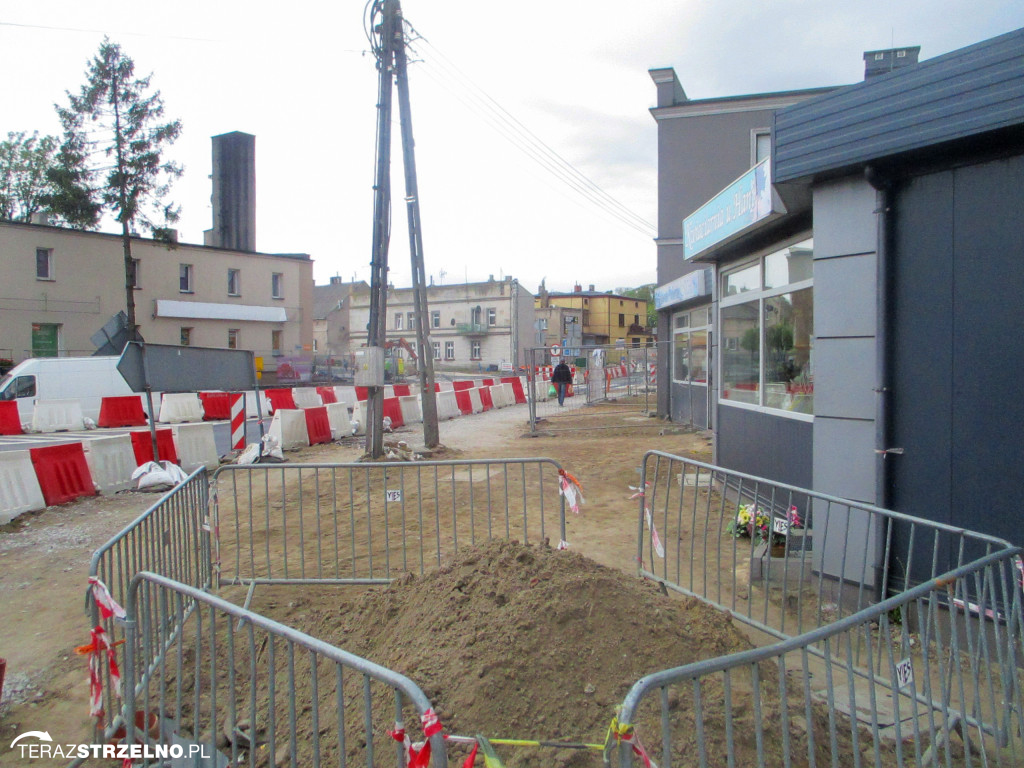 Fotorelacja z placu budowy rond w Strzelnie