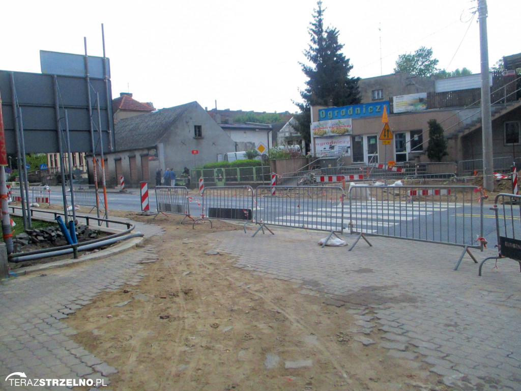 Fotorelacja z placu budowy rond w Strzelnie